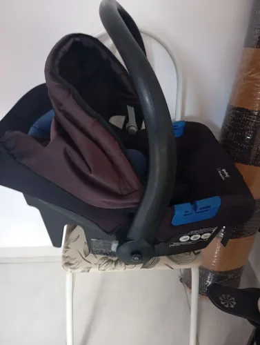 Bebê conforto Burigotto bem conservado.
