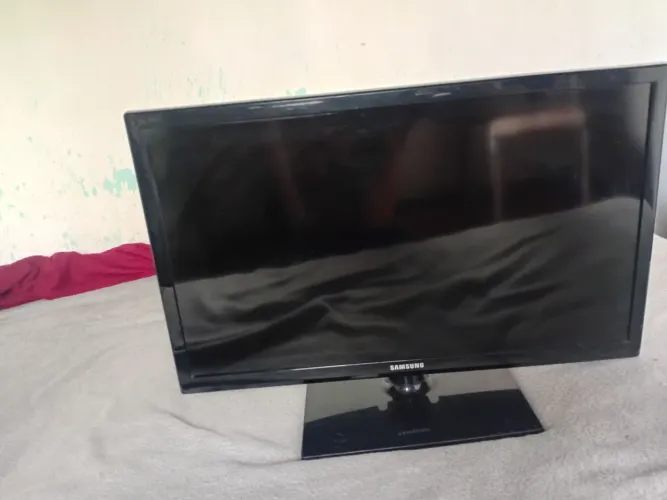 Monitor tv 24" polegadas R$399,00