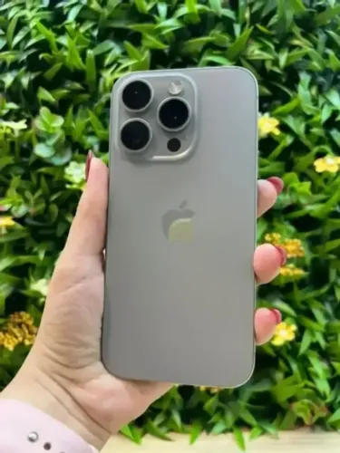 iPhone 15 Pro 128GB Seminovo / Titânio Natural / 84% Bateria / Retirada Loja Física em BH
