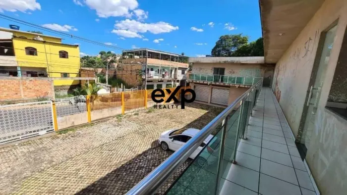 OPORTUNIDADE ÚNICA/supermercado mais área comercial de 13 lojas /Justinóplis
