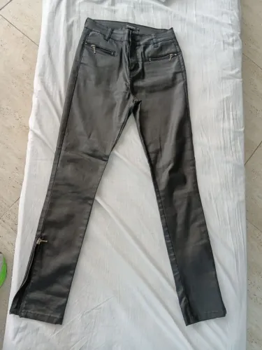 Calça da brooksfield preta,acetinada.
