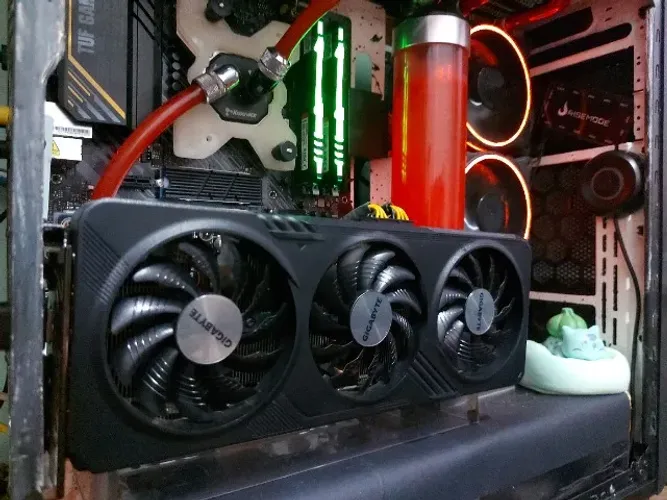 Placa de Video Radeon RX 7600XT 16GB DDR6 GIGABYTE