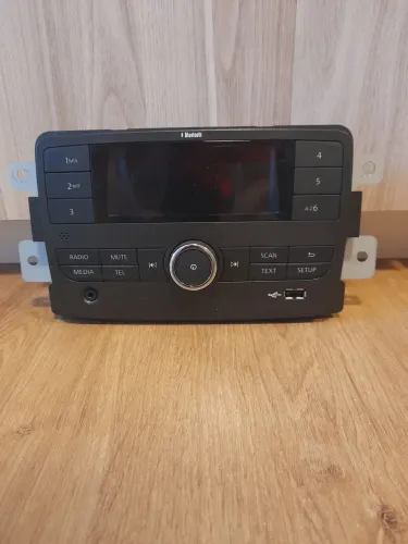 Radio original Kwid com USB e Bluetooth sem uso