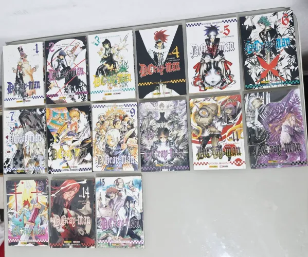 Lote de Mangás D.Gray-man com 15 Volumes Panini