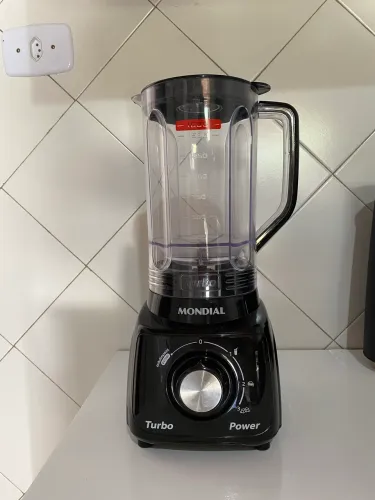 Vende-se liquidificador usado em perfeito estado