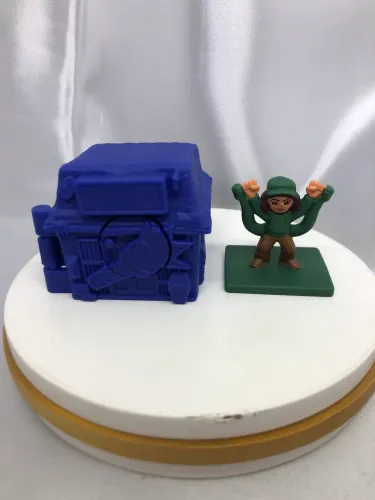Boneco Dustin Stranger Things Histórias 85 McDonald?s 2026