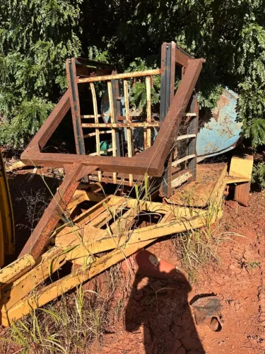 Reboque 2 eixos 5000kg.