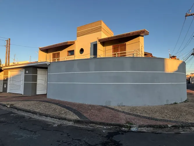 CASA À VENDA EM NOVA ODESSA - EXCELENTE LOCALIZAÇÃO