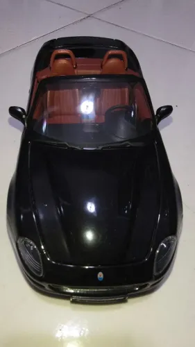 Maserati Spyder Conversível 1/18 - Maisto em Diecast