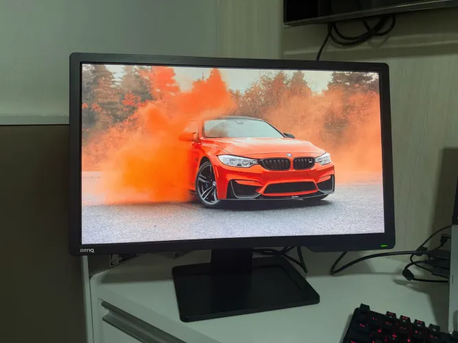 Monitor Gamer BenQ ZOWIE 24, FHD, 144Hz, 1ms, Altura Ajustável - XL2411P