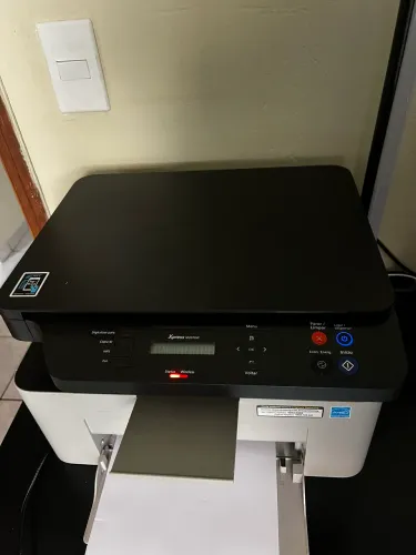 Impressora Samsung Xpress M2070W