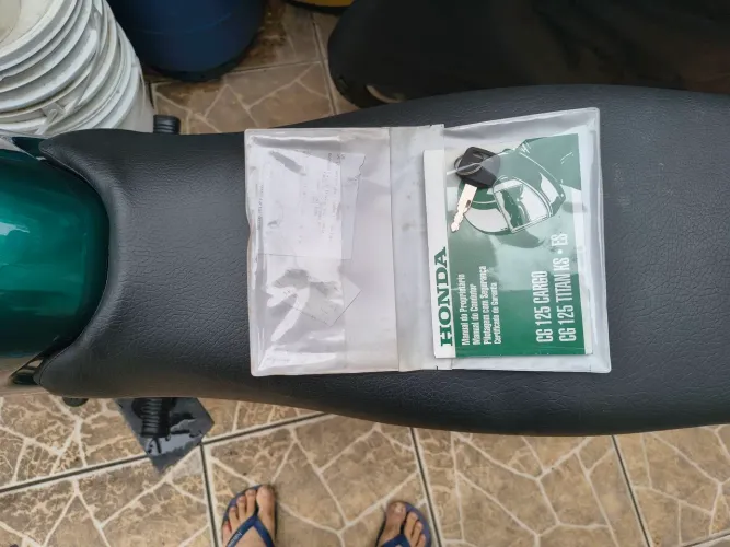 Titan 125 ano 2001 com manual,no meu nome sem nem uma restrição.