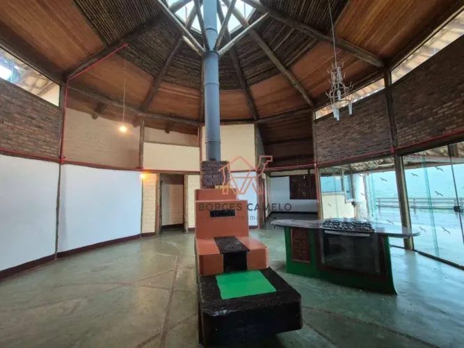 Chácara com 4 dormitórios à venda, 37000 m² por R$ 2.500.000,00 - Moeda - Moeda/MG