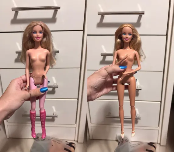 2 bonecas Barbies sucatas