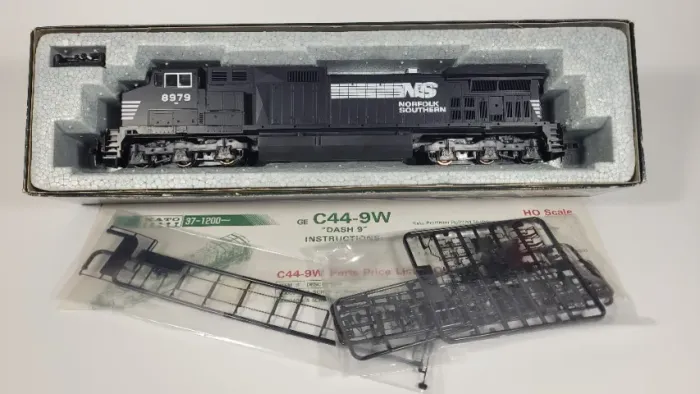 Locomotiva KATO HO C44-9W Norfolk Southern #8979