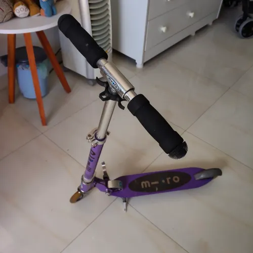 Patinete duas rodas em alumínio de alta qualidade 