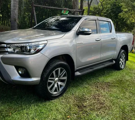 Toyota Hilux CD SRX 4X4 2.8 TDI 16V Diesel Aut. 2016