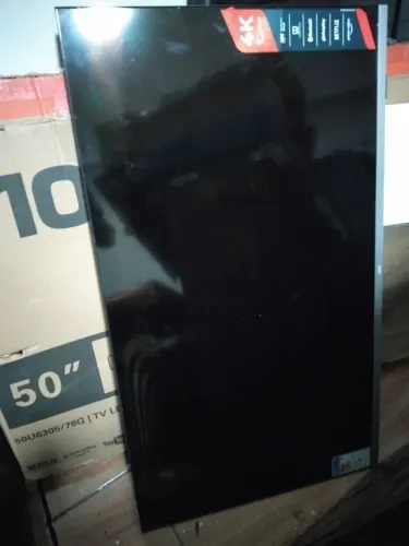 Tv smart 50' polegadas aoc tela quebrada p/peças