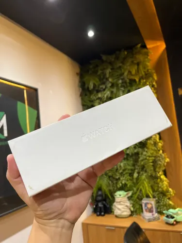 APPLE WATCH 11 46MM - NOVO LACRADO 