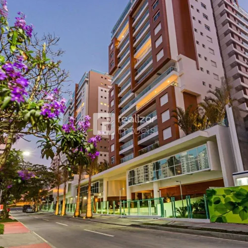Apartamento de 2 quartos, no bairro Agronômica em Florianópolis