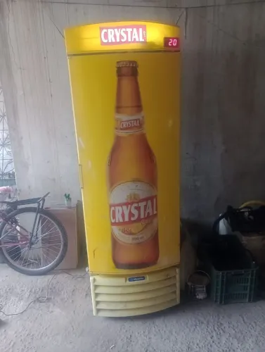 Cervejeira vertical funcionando perfeitamente 3200