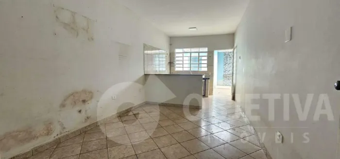 Casa para aluguel, 3 quartos, 1 suíte, 6 vagas, OSVALDO REZENDE - UBERLANDIA/MG