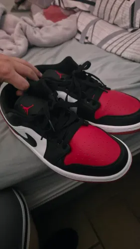 AIR JORDAN 1 LOW WHITE/RED/BLACK TAM 41BR