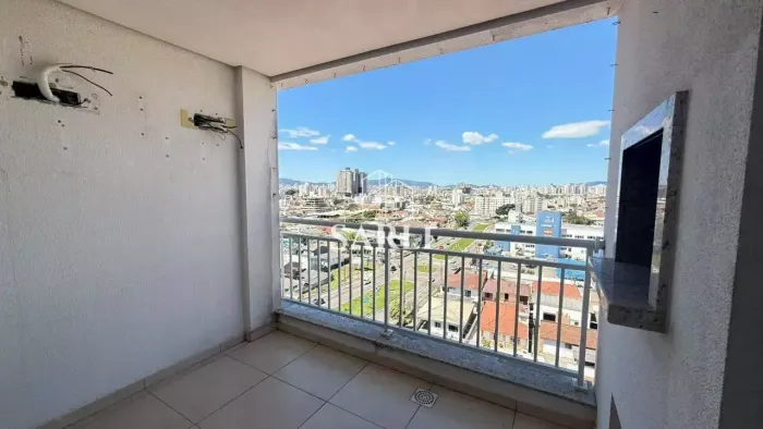 Apartamento com 90 metros com 3 quartos em Bela Vista - São José - SC