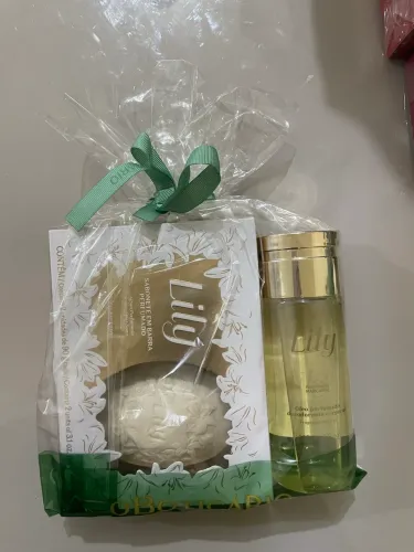 Kit Oleo corporal e sabonete Lily O Boticario 