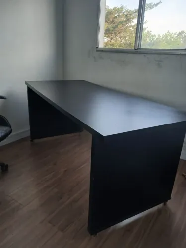 Mesa de reunião/escritório preta fosca (180x80x80)