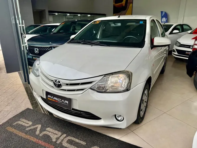 Toyota Etios X 1.3 Flex 16V 5P Mec. 2015