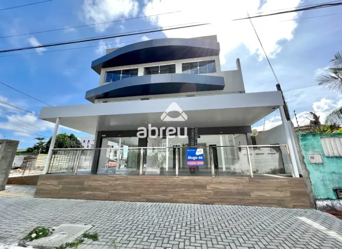 Ótima oportunidade de aluguel em Ponta Negra, Natal! Esta loja com 24m²