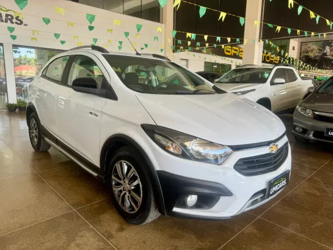 Chevrolet Onix Activ 1.4 8V Flex Mec. 4P 2017