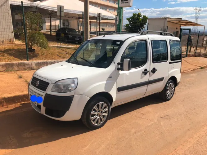 Fiat Doblo Essence 1.8 Flex 16V 5P 2017