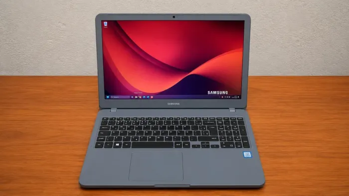 SAMSUNG I5 8° - 8GB Ou 16 GB RAM - SSD 240 - GARANTIA
