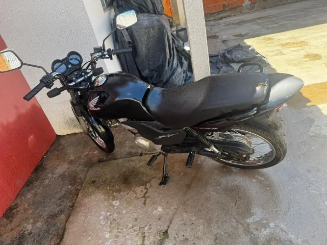 Vende-se fan 150 esdi 2013