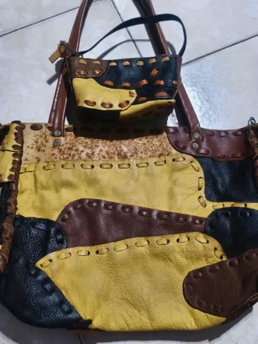 Bolsa de couro co bolsinha
