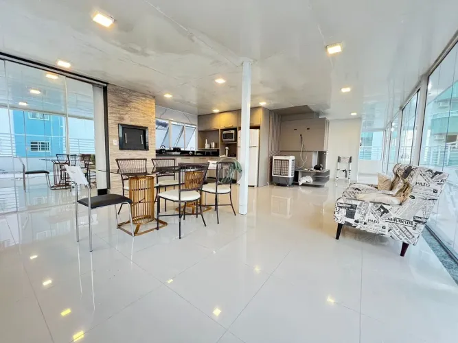 Cobertura Quadra Mar 3 Dormitórios Aluguel Mobiliado Balneário Camboriú