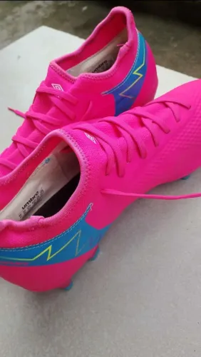 Vendo chuteira de campo umbro Tam 41