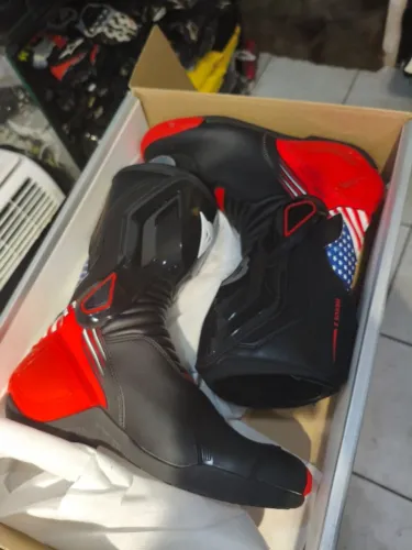 Bota Dainese 44 Eur 42 Brasil modelo raríssimo única 