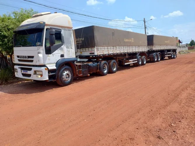 Vendo cavalo 2010 e carreta Rodotrem librelato 2019