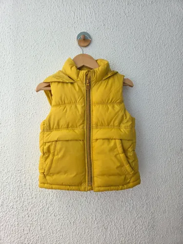 Colete Puffer Zara cor Mostarda 2-3a