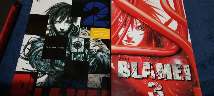 Mangás Variados - Blame 2/3, Crimes Perfeitos, Avengers 9