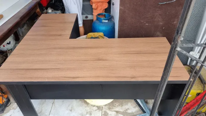 Vendo mesa de escritório em L