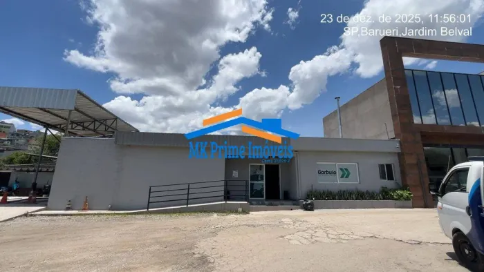Galpão para locação em condomínio fechado com escritório  Barueri.