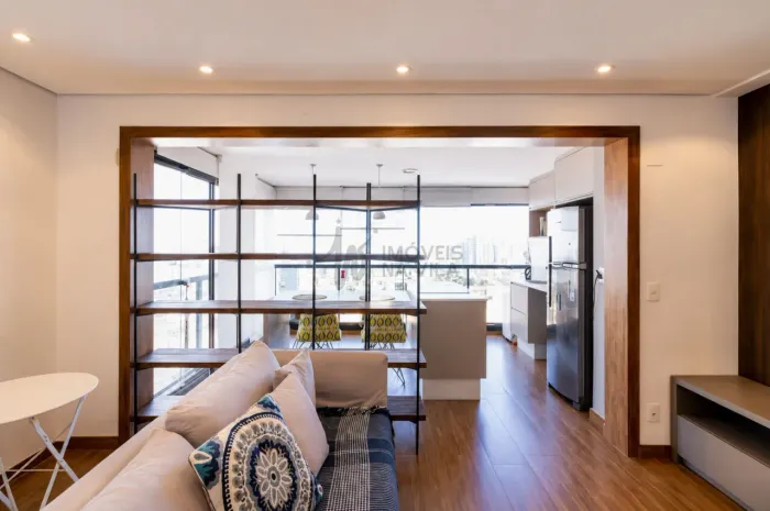 Apartamento mobiliado próximo ao metrô Ana Rosa com 1 suíte e varanda integrada