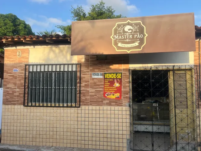Vendo casa com 6 compartimentos