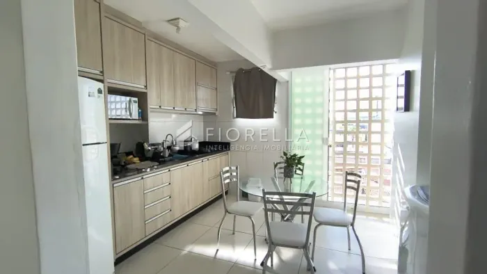 Apartamento à venda com 02 dormitórios, 01 vaga, no bairro Kobrasol, São José/SC.