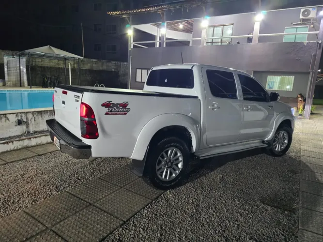 Toyota Hilux CD SRV D4-d 4X4 3.0 TDI Dies 2013