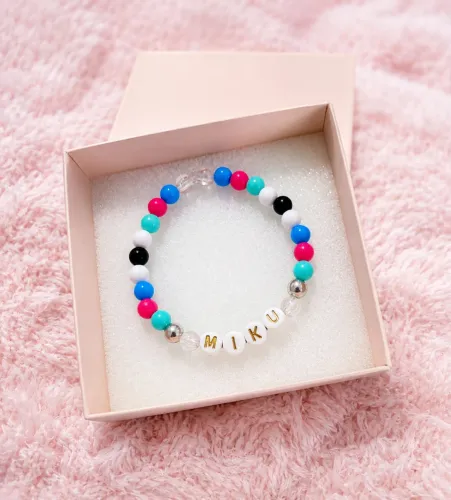 Pulseira miku miçangas